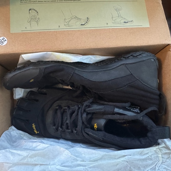 Vibram Black FiveFingers Shoes - Picture 3 of 3